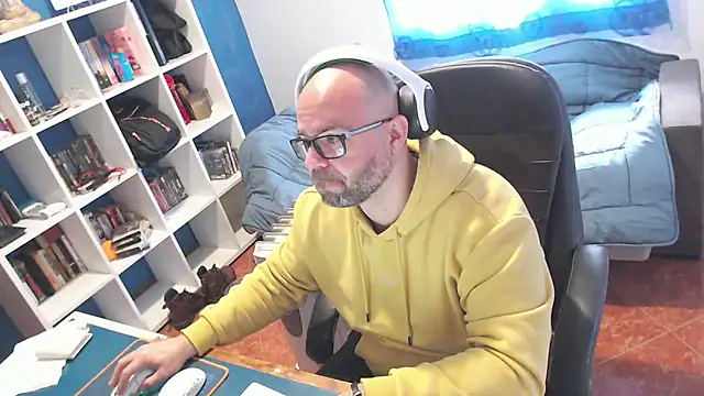 Snapshot of ravingr4d4 chatting on March 4, 2026, 11:40 am ravingr4d4 online show from March 4, 2026, 11:40 am