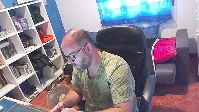 ravingr4d4 online show from June 30, 2026, 8:25 am