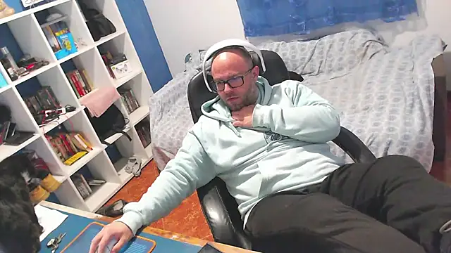 Snapshot of ravingr4d4 chatting on February 4, 2026, 11:55 pm ravingr4d4 online show from February 4, 2026, 11:55 pm