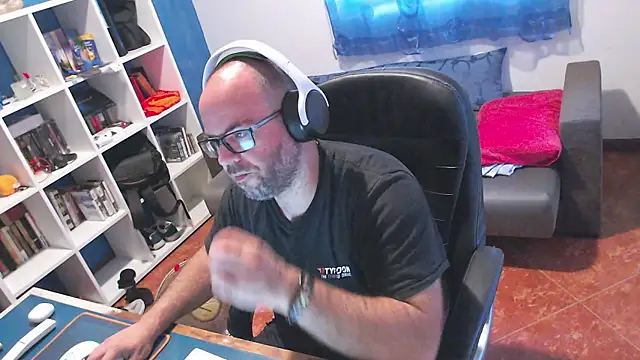 ravingr4d4 online show from June 26, 2026, 8:09 am