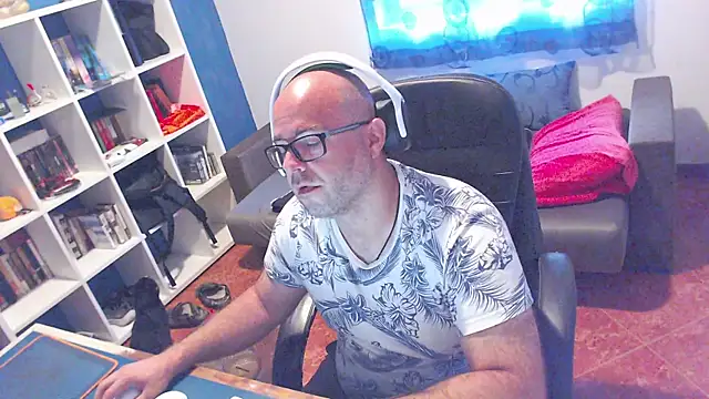 Snapshot of ravingr4d4 chatting on June 15, 2026, 10:26 am ravingr4d4 online show from June 15, 2026, 10:26 am