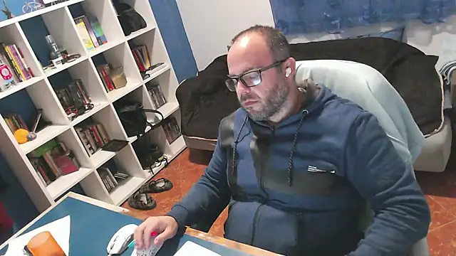 ravingr4d4 online show from November 17, 2025, 10:03 pm