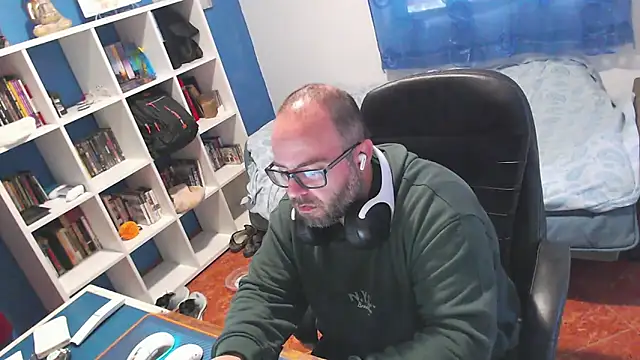 Snapshot of ravingr4d4 chatting on February 17, 2026, 10:01 am ravingr4d4 online show from February 17, 2026, 10:01 am