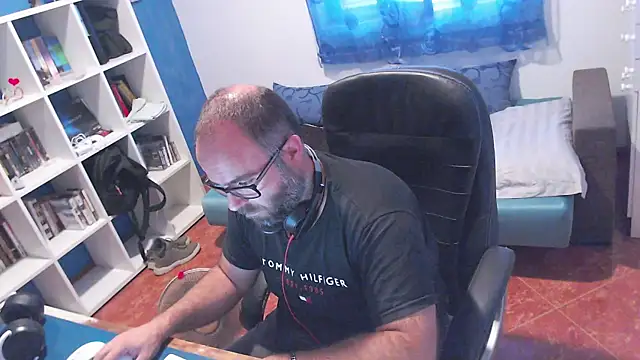 ravingr4d4 online show from July 20, 2026, 10:33 am
