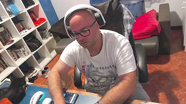 Snapshot of ravingr4d4 chatting on June 15, 2026, 10:53 pm ravingr4d4 online show from June 15, 2026, 10:53 pm