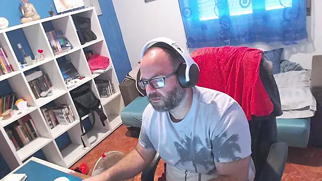 ravingr4d4 online show from July 23, 2026, 9:06 am