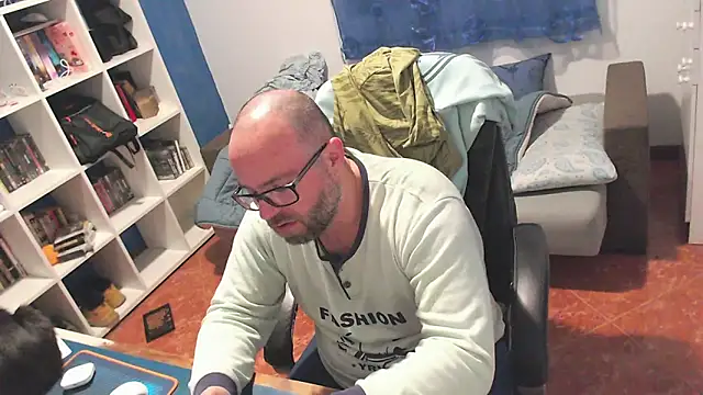 Snapshot of ravingr4d4 chatting on March 12, 2026, 12:27 am ravingr4d4 online show from March 12, 2026, 12:27 am