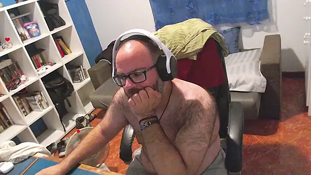 ravingr4d4 online show from July 8, 2026, 11:49 pm