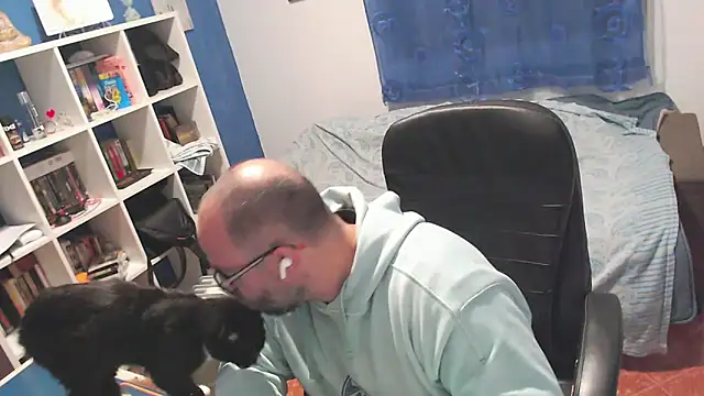 Snapshot of ravingr4d4 chatting on March 18, 2026, 9:48 pm ravingr4d4 online show from March 18, 2026, 9:48 pm