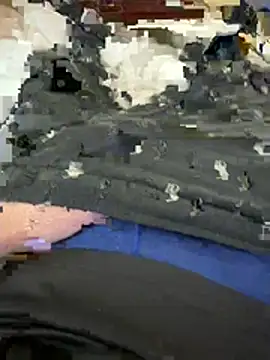 Snapshot of Tylerx9 chatting on April 6, 2026, 7:42 am Tylerx9 online show from April 6, 2026, 7:42 am