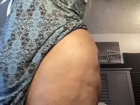 Snapshot of cocaNutt chatting on October 3, 2025, 12:50 pm cocaNutt online show from October 3, 2025, 12:50 pm