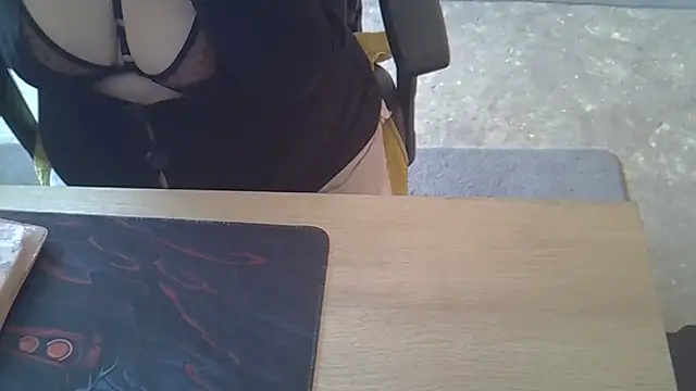 Silvia2277 online show from February 14, 2026, 9:20 am