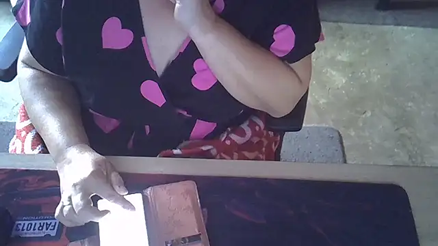 Silvia2277 online show from October 2, 2025, 9:34 am