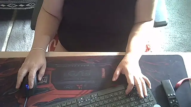Silvia2277 online show from July 13, 2026, 1:54 pm