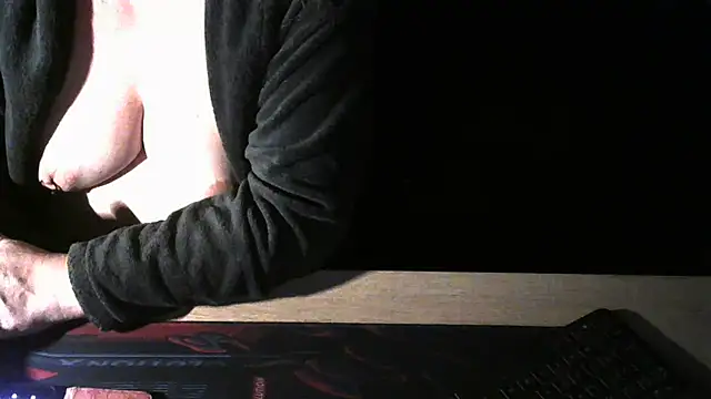 Silvia2277 online show from December 5, 2025, 8:06 pm