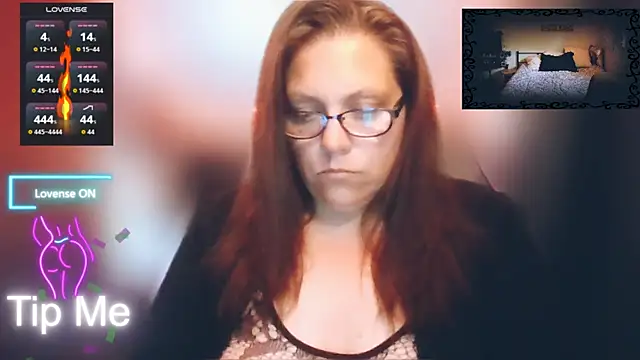 sexybeautifularies online show from October 3, 2025, 2:51 pm