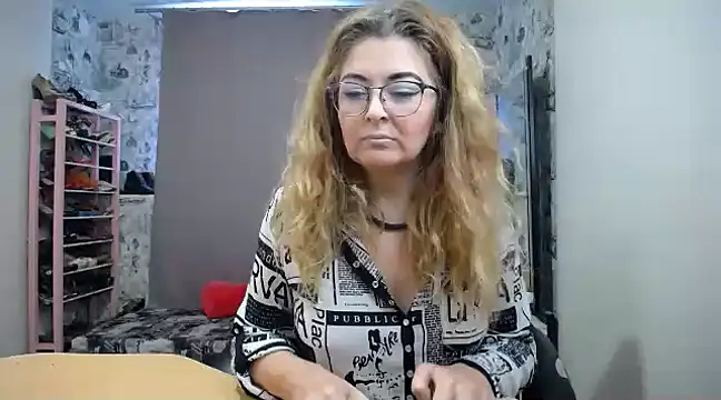 Helen1974 online show from February 19, 2025, 7:50 am