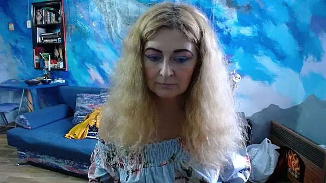 Helen1974 online show from September 26, 2025, 12:23 pm