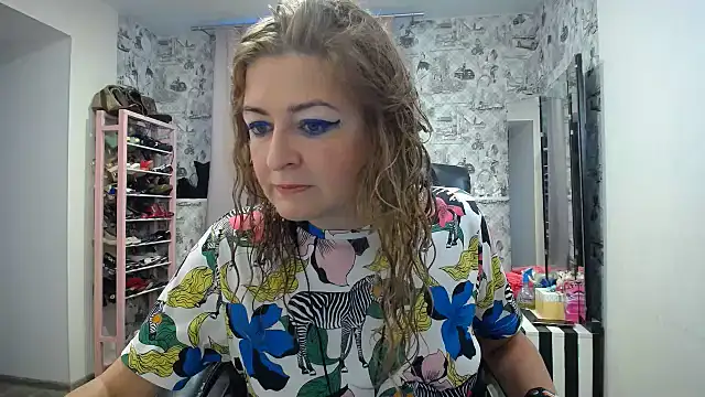 Snapshot of Helen1974 chatting on July 31, 2026, 2:47 pm Helen1974 online show from July 31, 2026, 2:47 pm