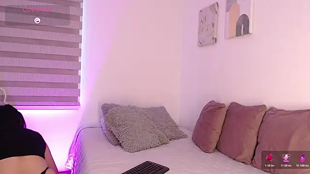 Megan FE online show from November 7, 2025, 1:48 pm