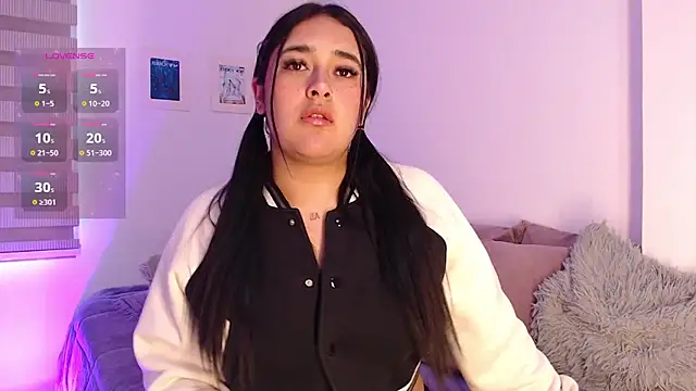 Megan FE online show from October 15, 2025, 12:57 pm