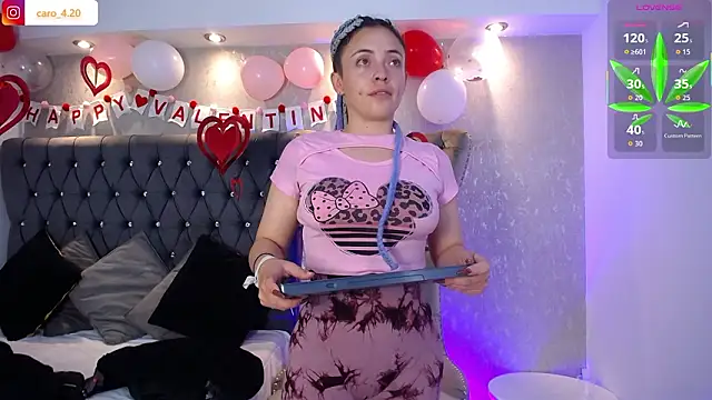 CaroFisher online show from February 18, 2026, 1:18 pm