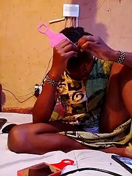 cute naimah online show from November 10, 2025, 10:20 am