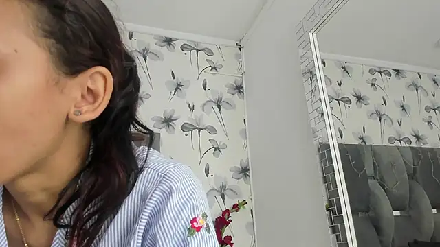 Ehotloveaxxx online show from December 20, 2025, 2:09 pm