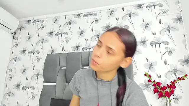 Ehotloveaxxx online show from October 4, 2025, 4:41 pm