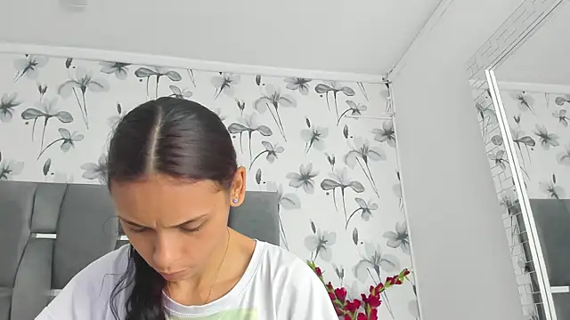 Ehotloveaxxx online show from October 2, 2025, 12:41 pm