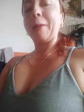 malusexy33 online show from November 10, 2025, 5:51 pm