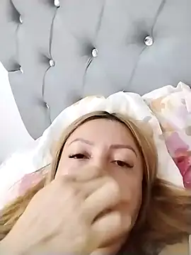 malusexy33 online show from March 22, 2026, 4:27 am