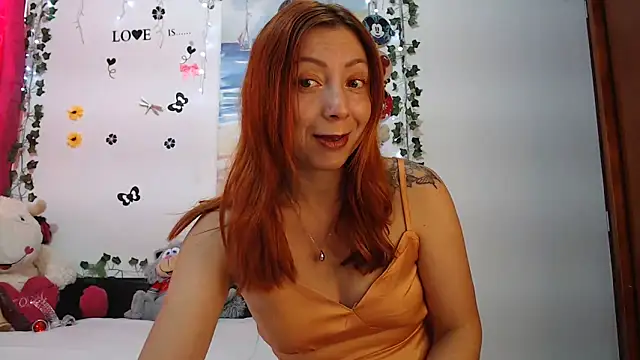 malusexy33 online show from January 8, 2025, 2:35 pm