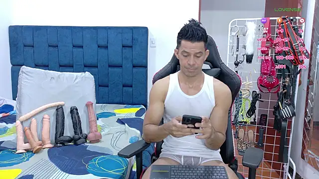 Snapshot of JoseRumbero26 chatting on February 9, 2026, 11:52 am JoseRumbero26 online show from February 9, 2026, 11:52 am