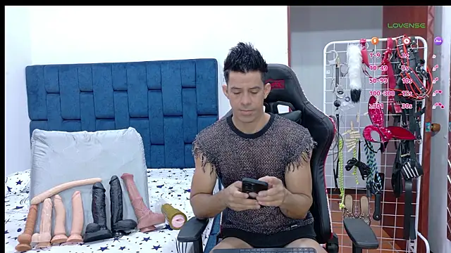 Snapshot of JoseRumbero26 chatting on February 16, 2026, 12:04 pm JoseRumbero26 online show from February 16, 2026, 12:04 pm