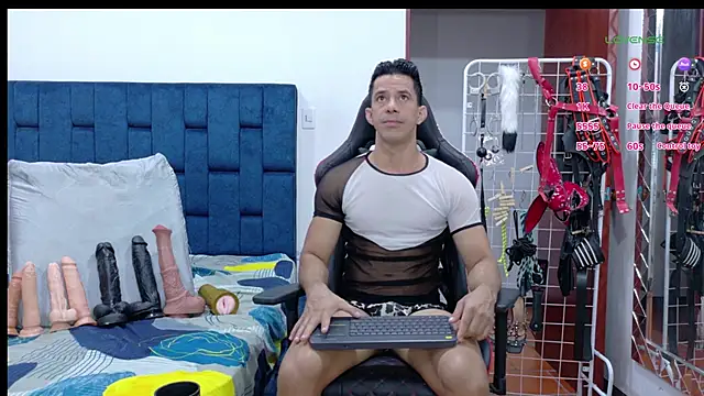 Snapshot of JoseRumbero26 chatting on February 14, 2026, 2:12 am JoseRumbero26 online show from February 14, 2026, 2:12 am