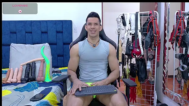 JoseRumbero26 online show from July 22, 2026, 12:40 pm