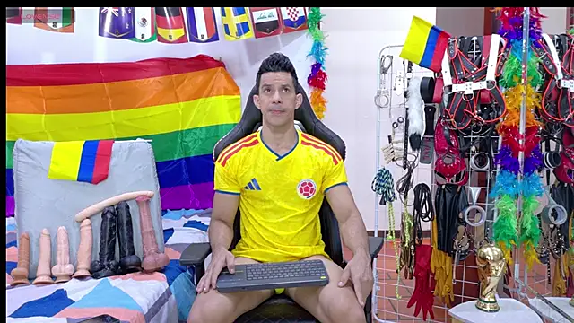 Snapshot of JoseRumbero26 chatting on June 18, 2026, 12:32 pm JoseRumbero26 online show from June 18, 2026, 12:32 pm