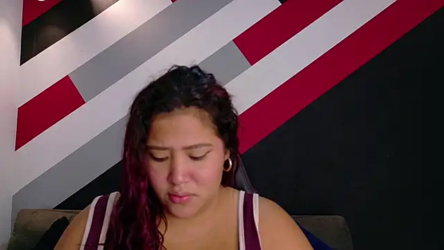 Snapshot of I_am_yours- chatting on December 4, 2025, 11:42 am I am yours- online show from December 4, 2025, 11:42 am