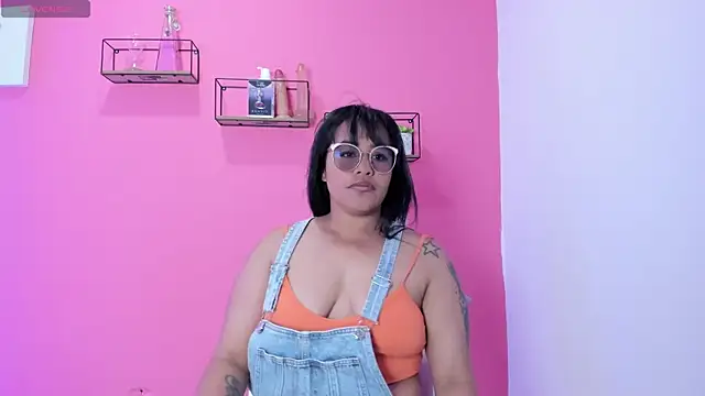 Snapshot of Tita_dirty chatting on January 30, 2025, 2:15 pm Tita dirty online show from January 30, 2025, 2:15 pm