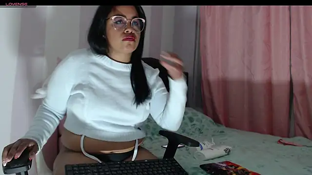 Snapshot of Tita_dirty chatting on October 24, 2025, 1:59 am Tita dirty online show from October 24, 2025, 1:59 am