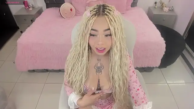 conny  curly online show from July 24, 2026, 2:13 pm