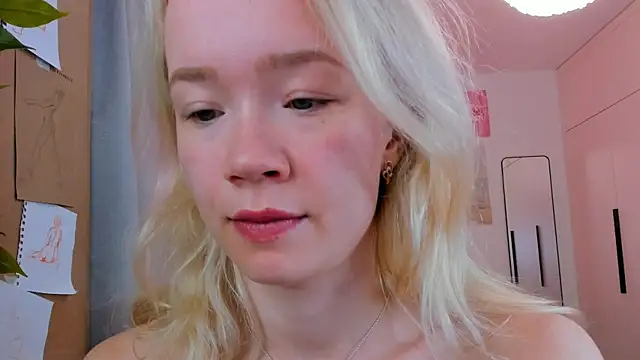Lily Young online show from June 22, 2026, 2:39 am