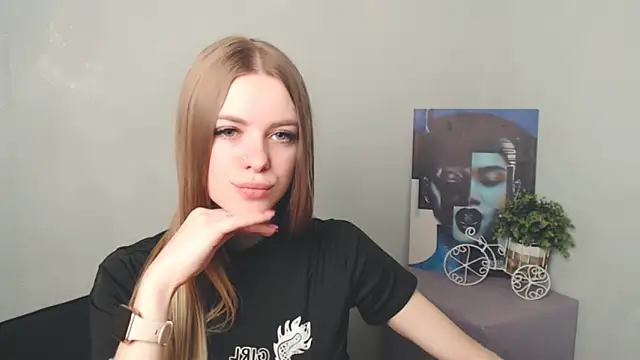 AliceFlirtt  online show from March 19, 2025, 11:17 am