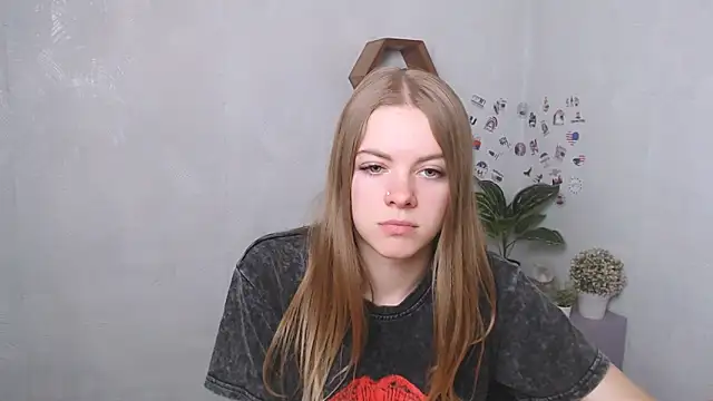 AliceFlirtt  online show from September 10, 2025, 9:19 am