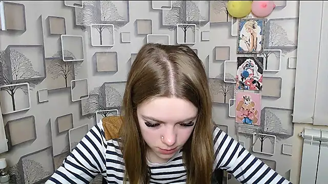 AliceFlirtt  online show from March 13, 2025, 8:37 am