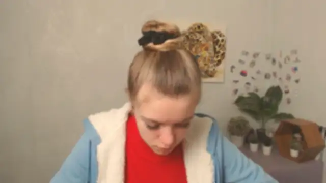 AliceFlirtt  online show from January 19, 2026, 9:24 am