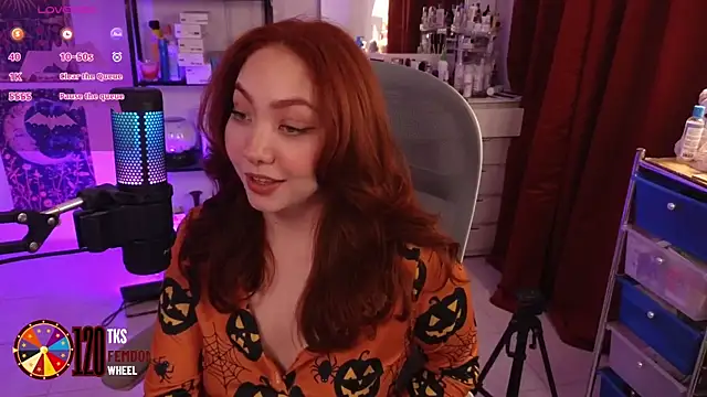 LilyVelvett online show from October 16, 2025, 3:37 am