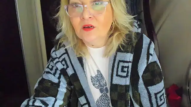 IryshAlice online show from April 13, 2026, 9:19 pm