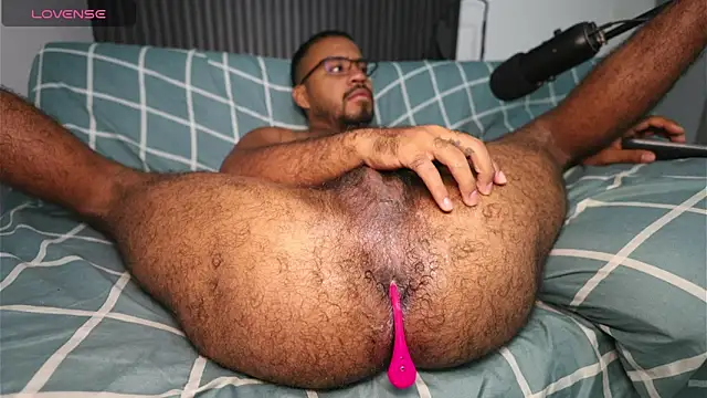 Little Bear00 online show from April 26, 2026, 3:04 am